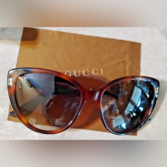 Gucci Accessories - NWT Gucci Women’s Tortoise and Gold Cat-Eye Sunglasses 3804/S